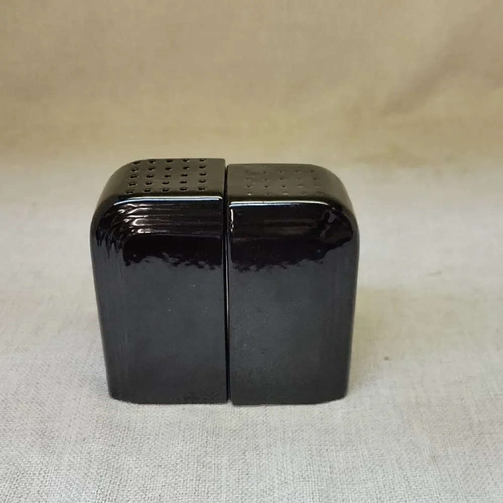 Vintage Stove Top Range Salt Pepper Shaker Black Deco 4